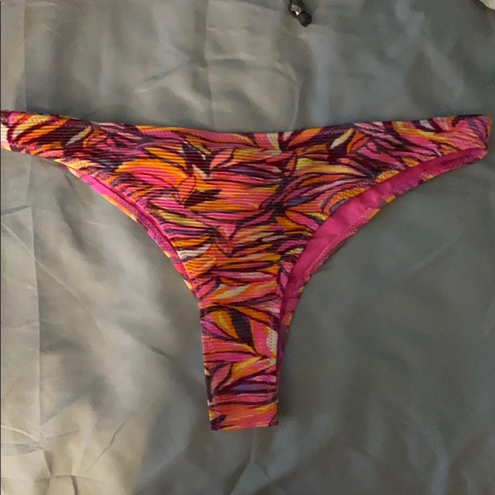 Women’s H&M thong swim bottom